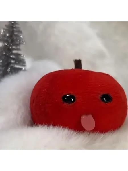 Абстрактный кулон в виде яблока
