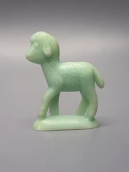 Фигурка винтажная пластмассовая Ягненок, СССР 70-80е.
