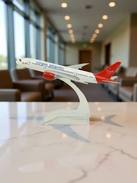 Модель самолета металлическая Boeing B787 VIRGIN ATLANTIC 16cm 1:400