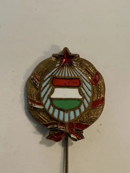 Коллекционный значок с гербом Венгрии образца 1949 1956 годов