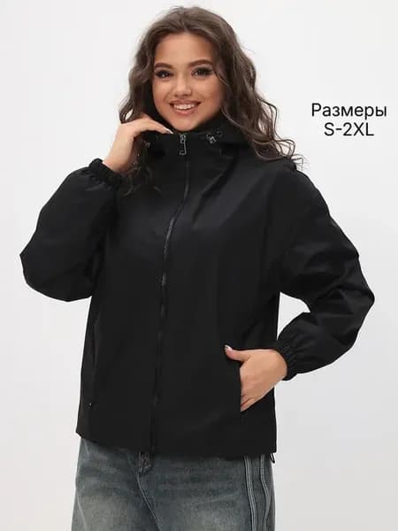 Ветровка с капюшоном