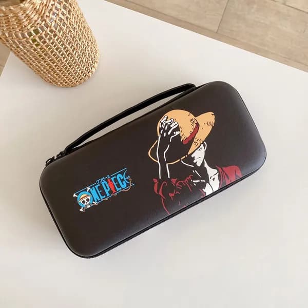 Защитный чехол, кейс для игровой приставки Nintendo Switch и Nintendo Switch OLED (One Piece. Большой куш)