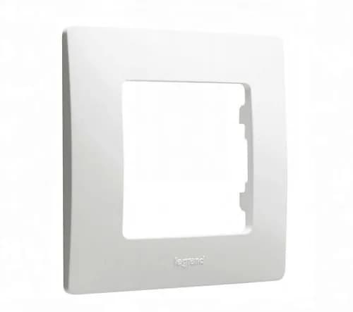 Рамка однопостовая белая, Legrand Etika 672501 (2шт)