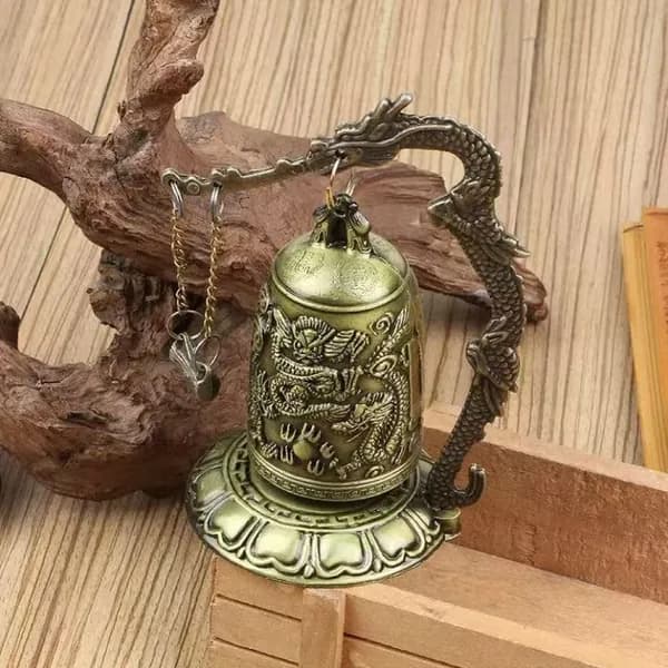 Статуэтка "Монах разбил маятник" из металла, бронзовый цвет, винтажный стиль