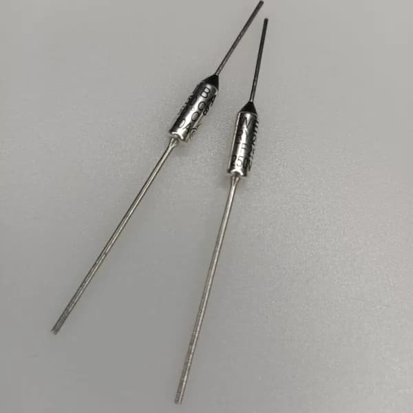 RTS17476000007772 Термопредохранитель 250C 10A 250V