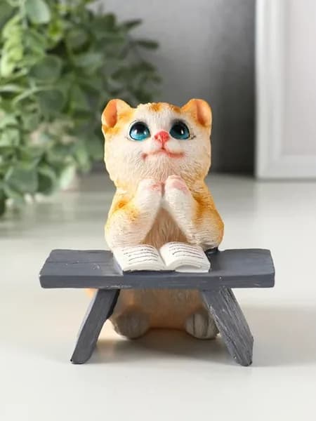 Фигурка котика с книгой за партой, рыжий 9х8,5 см
