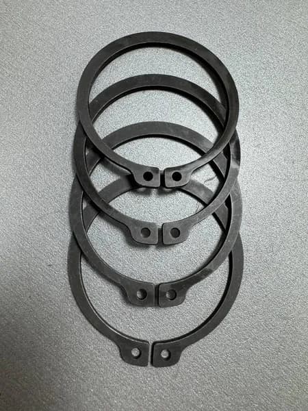 Стопорное кольцо наружное 52х2,0 ГОСТ 13942-86; DIN 471 - 4 шт.