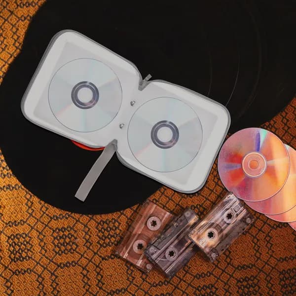 Белый пластиковый чехол-органайзер для cd/dvd на 40 дисков для автомобиля