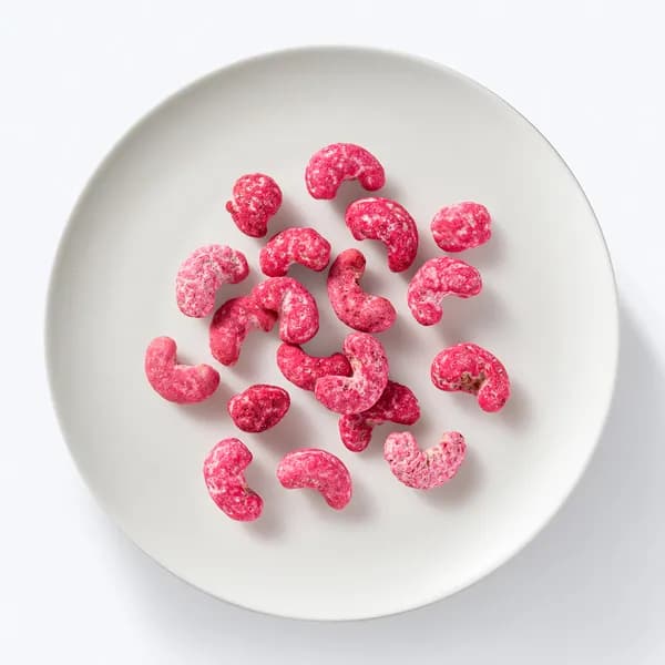 Кешью жареный в сахаре с малиной 30 г, Ozon fresh
