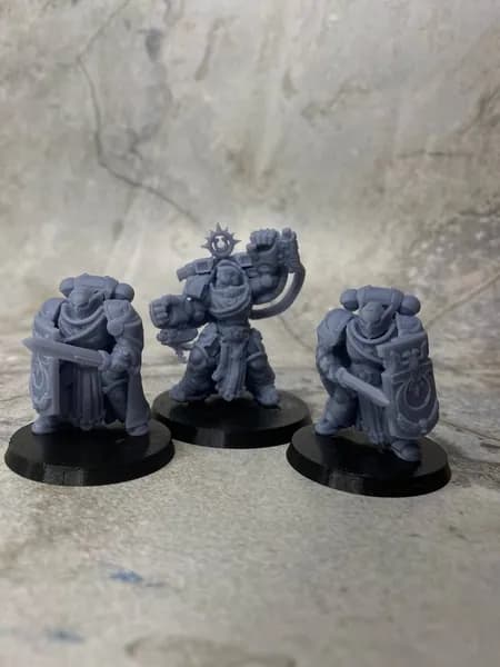 Фигурка "Marneus Calgar Space Marines Warhammer 40k"