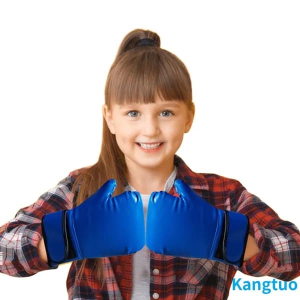 Перчатки для кикбоксинга