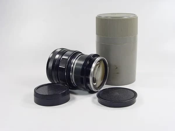 Объектив творческий. F-92 Гелиос 92 2/92мм Никон Nikon F. Крученое боке на полном кадре.