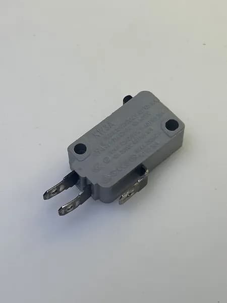 Микровыключатель KW3A 3 контакта