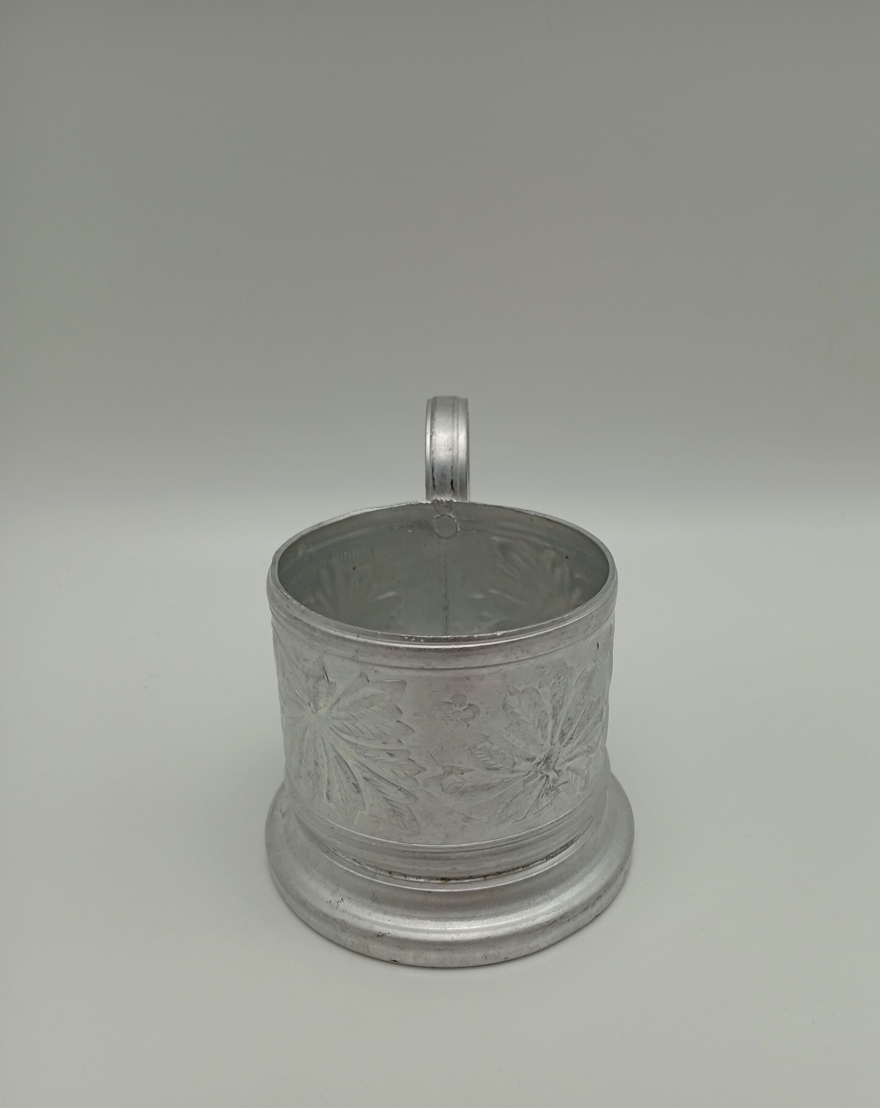 Подстаканник "Листья". Алюминий. СССР. 1960-1980 гг.