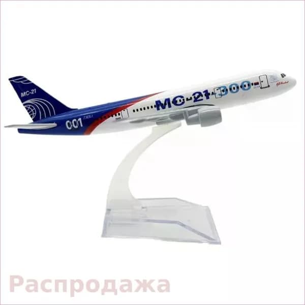 Модель российского MC-21 самолета