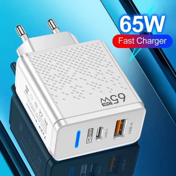 Светодиодное зарядное устройство 33 Вт, 2 порта (USB-A + USB-C PD), белое, с евророзеткой