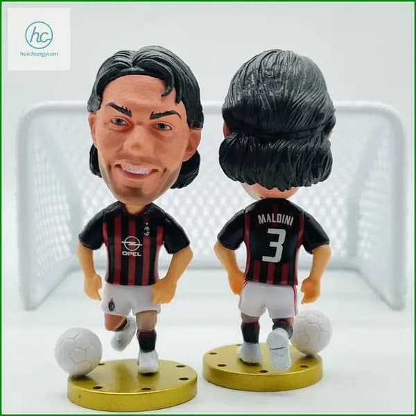 Фигурка звезды футбольного клуба AC Milan