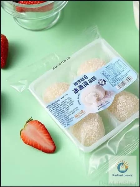 Леденое мороженое с вкусом кокоса, мягкое и нежное, с добавлением картофельного крахмала, идеально подходит для отдыха и перекуса.