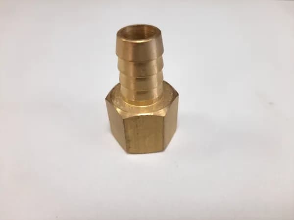 Фитинг(штуцер)-переходник с ёлочки 1/2" на внутреннюю резьбу 3/8" SUMAKE CHF Р-59-8