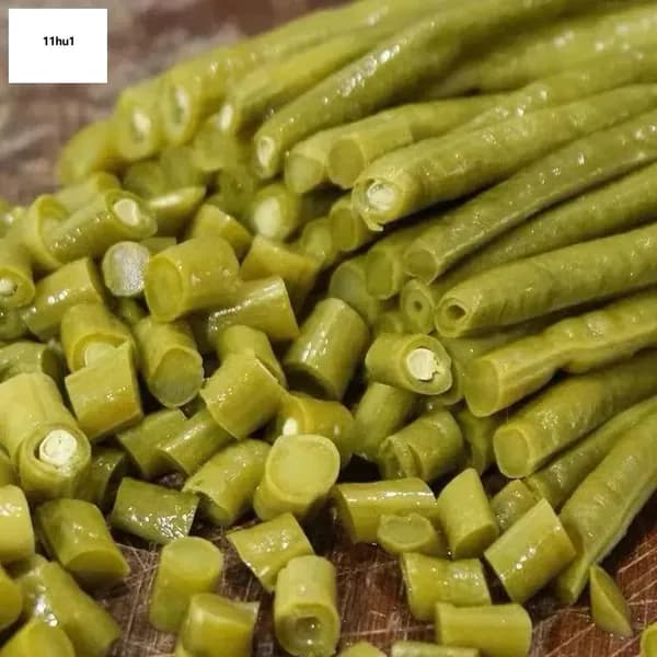 Аутентичная маринованная фасоль, квашеная капуста, готовая закуска