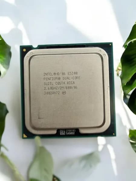 Процессор Socket LGA 775 Pentium E5300. Товар уцененный
