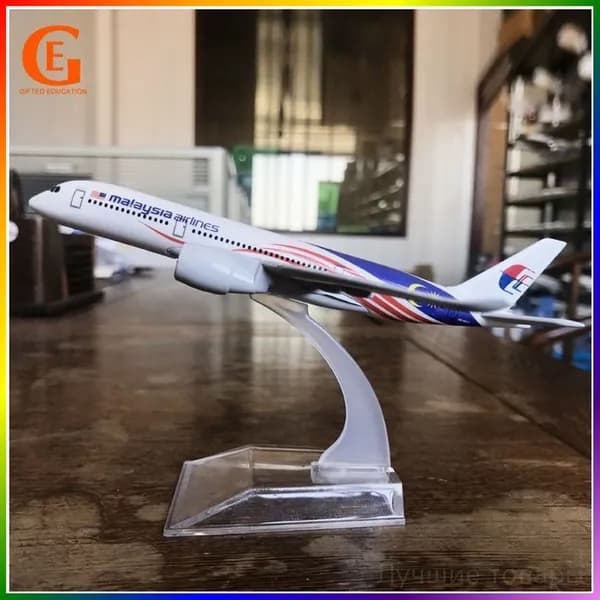 Премиуммасштабная модель Airbus A350, выпущенная для авиалиний Malaysia, из металла