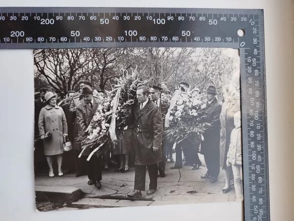 Старинная Фотография - Прошлое в Кадре: Эпоха СССР / Россия.