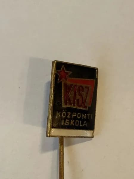Венгерский нагрудный знак Kozponti Iskola , XX век