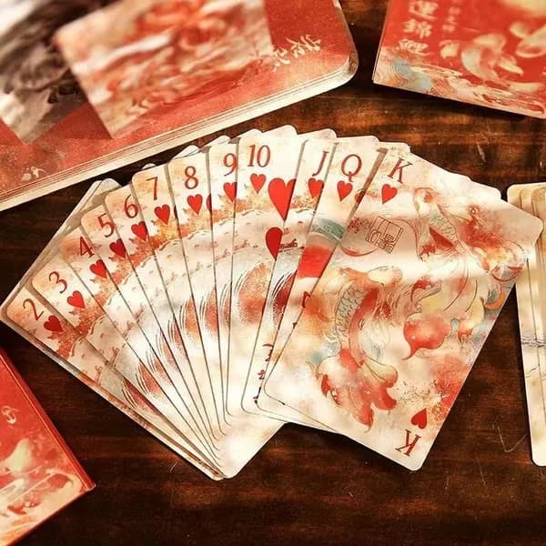 Игральные карты с изображением кои