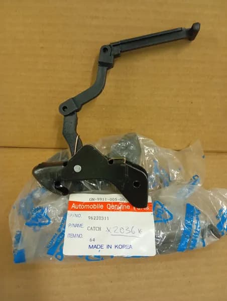Крюк капота, арт. 96220311, производитель GM Korea, цена за 1 шт.
