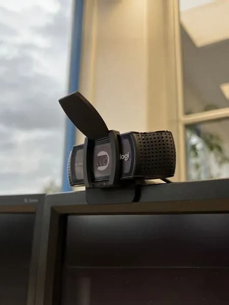 Шторка для веб-камеры Logitech C920s PiP