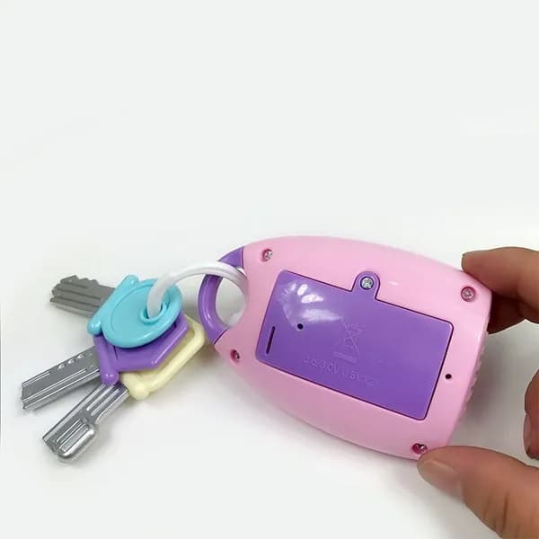 Игрушечный автомобильный ключ