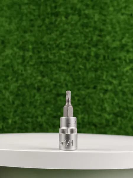 Головка торцевая 1/4" cо вставкой шестигранник H3
