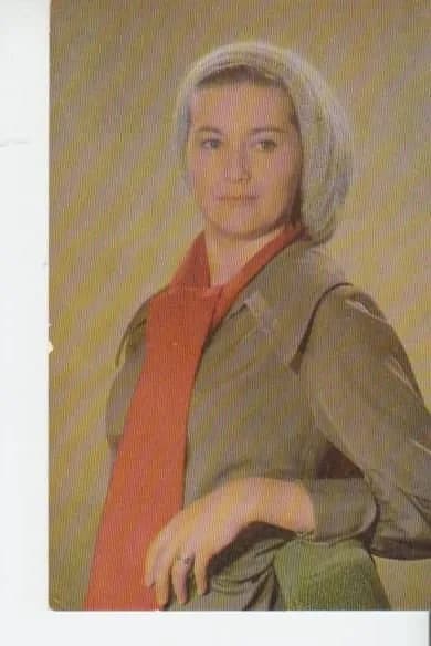Валентина Карева-- Винтажная открытка--