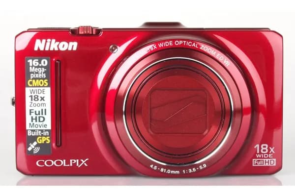 Nikon Coolpix S9300 Red Цифровой компактный фотоаппарат