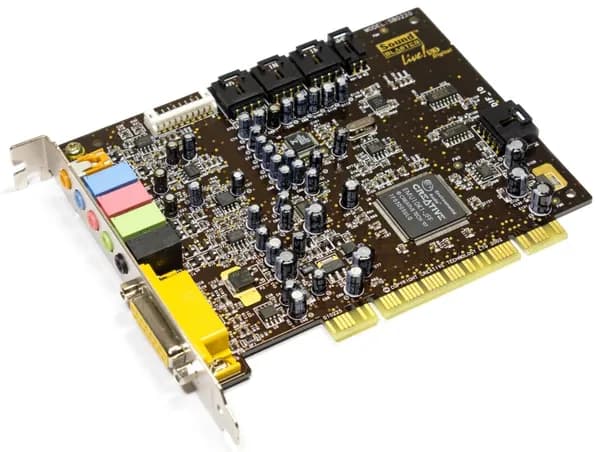 Звуковая карта Sound Blaster Live! 5.1 Digital SB0220 EMU10K1 Creative под устаревший слот PCI - для современных компьютеров НЕ ПОДХОДИТ