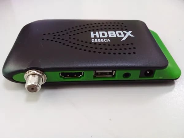 Цифровой спутниковый ресивер, DVB-S2/ IPTV/ T2MI слот для карты, поддержка 3G модема HDBOX