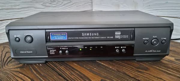 Видеомагнитофон VHS SVR-240 Восстановленный (Refurbished)