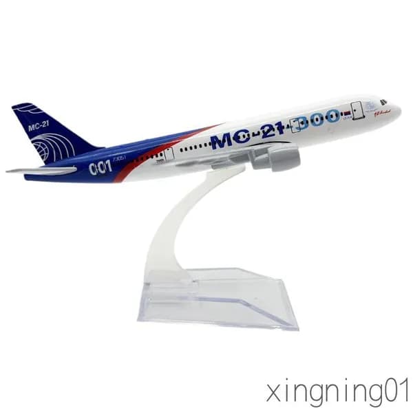 Модель российского MC-21 самолета