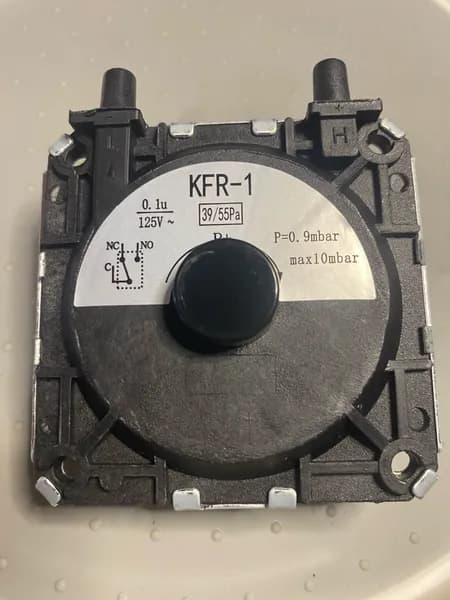 Датчик давления воздуха KFR-1 для газовых котлов