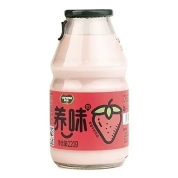 Молочный коктейль Yanwee со вкусом клубники 2,3% БЗМЖ 220 г