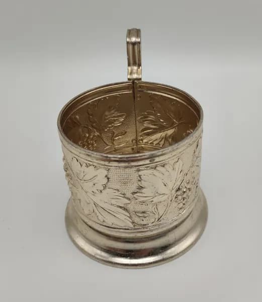 Подстаканник "Виноградная лоза". Алюминий. СССР. 1960-1969 гг.