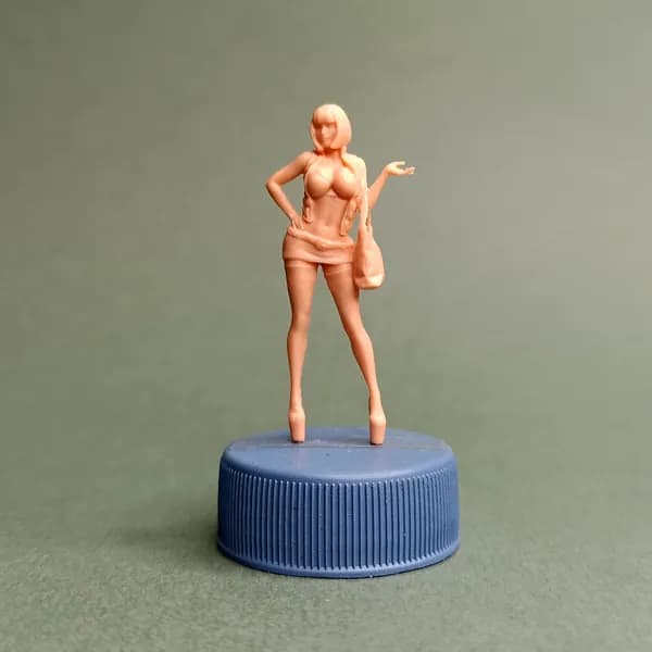Путана на обочине. Фигурка в масштабе 1:43.