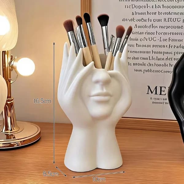 Корзина для хранения длина 10 см, ширина 7 см, высота 17 см.