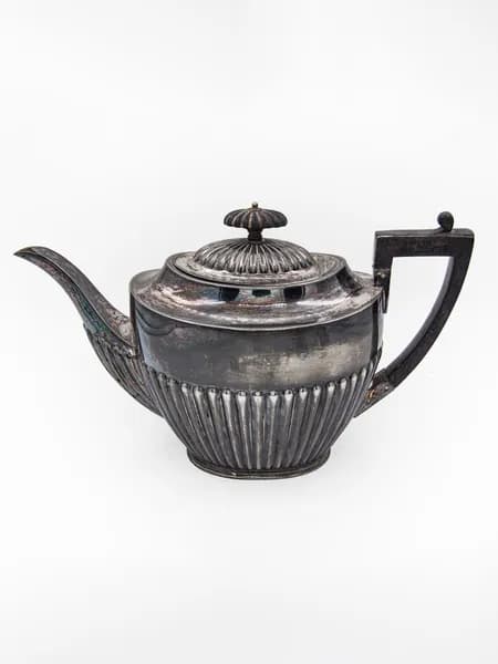 Чайник, 1920-е годы, Англия; мельхиор, серебрение; 0.8 л.