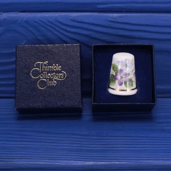 Wyeside Pottery наперсток Violets, винтажный, коллекционный, Thimble Collectors Club в оригинальной коробочке с брошюрой