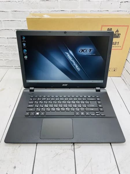 Acer ES1-520 1, AMD E1 6010, AMD Radeon R2 Ноутбук 15.6", RAM 4 ГБ, SSD 120 ГБ, Windows Pro, Русская раскладка