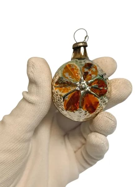Советская винтажная елочная игрушка, Медальон. Сделано в СССР.