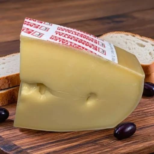 Эмменталер, эмменталь, до 1000 гр, Швейцарский полутвердый сыр, ТМ Margot Fromages