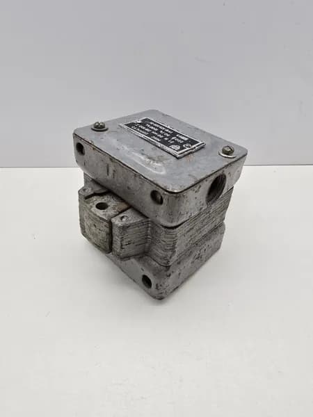 МИС-2200 ЕУ3, 220В, 50 Гц, толкающее исполнение, ПВ 100%, IP20, с жесткими выводами, электромагнит